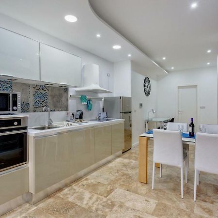 Modern 2 Bedroom Apartment In St Julians Saint Julian's Ngoại thất bức ảnh